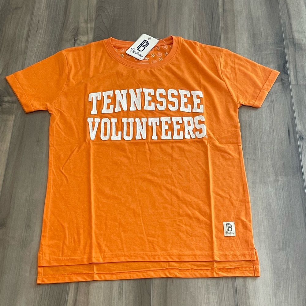 New with tags University of Tennessee Volunteers t shirt tees small  orange
